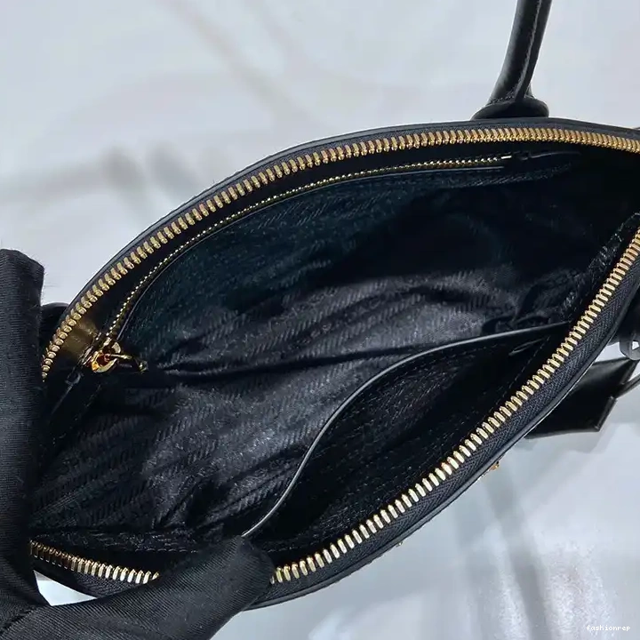 Fashionrepsfam ru 2404YA0062 Bags Prada 0713